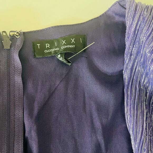 Trixxi Glittery Plunge Neck Long Sleeve Layered Dress Size M Medium NEW - Picture 5 of 9